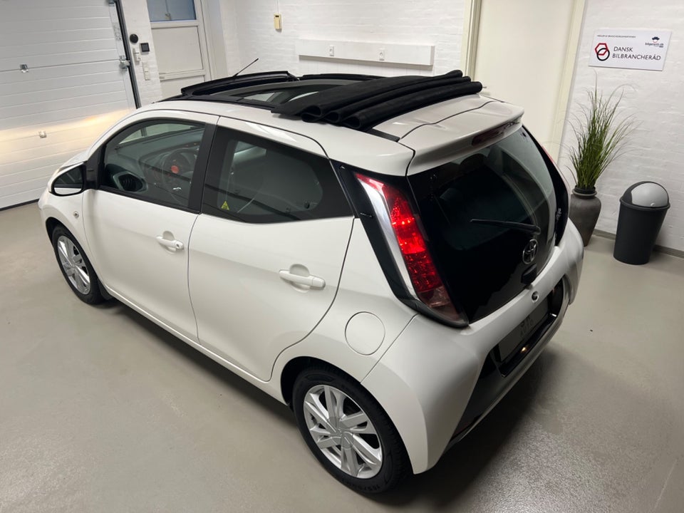 Toyota Aygo 1,0 VVT-i x-sky 5d