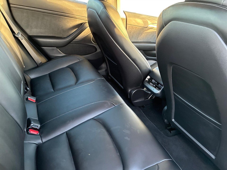 Tesla Model 3 Long Range AWD 4d