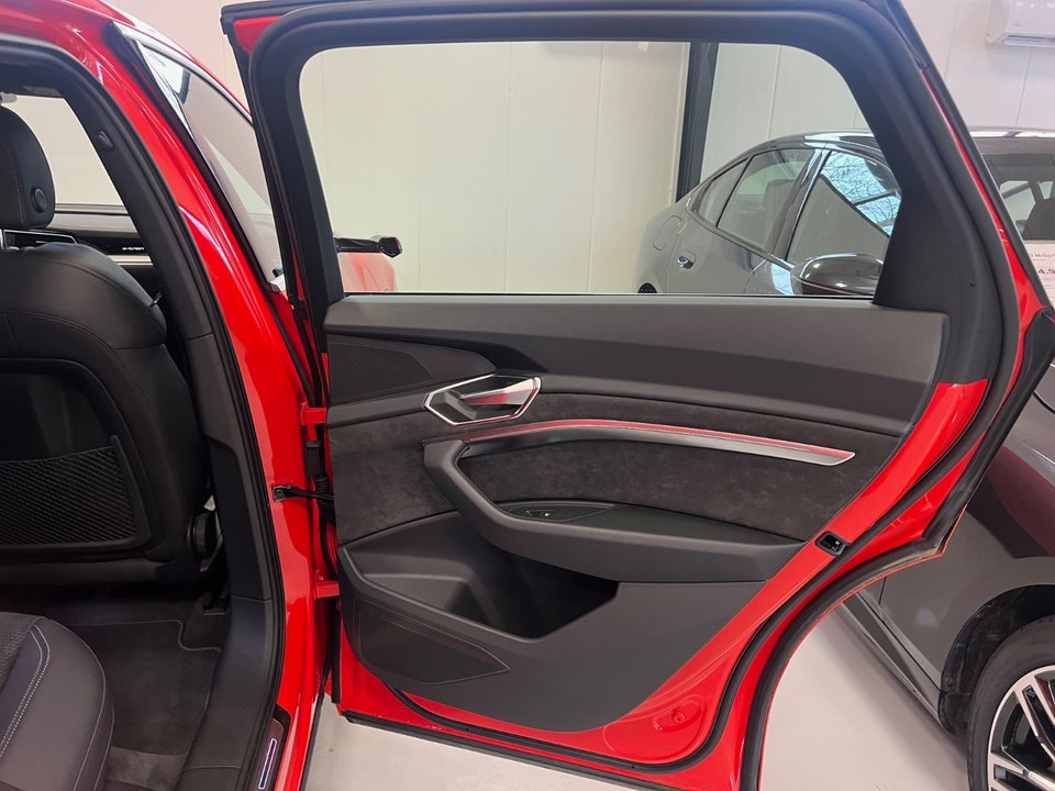 Audi e-tron 50 S-line Prestige quattro 5d