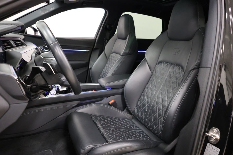 Audi e-tron 55 S-line quattro 5d