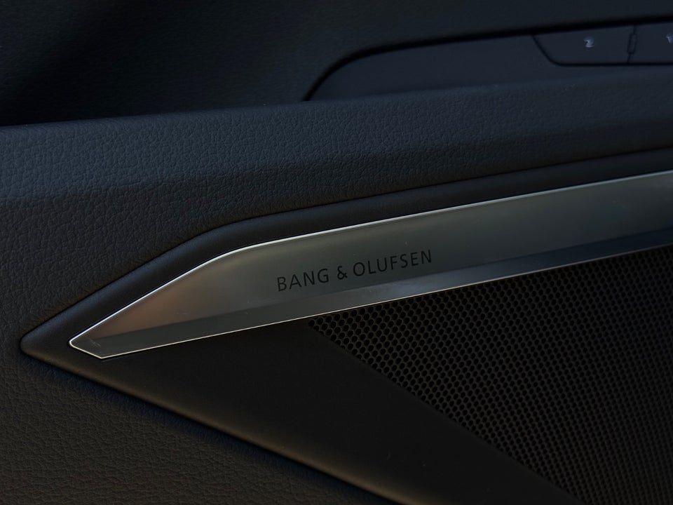 Audi Q8 e-tron 55 S-line Sportback quattro 5d