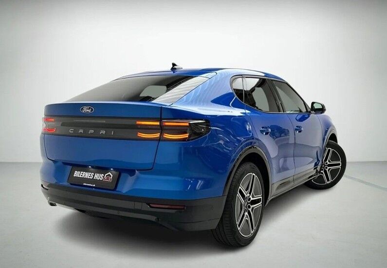 Ford Capri 77 Premium Extended Range 5d