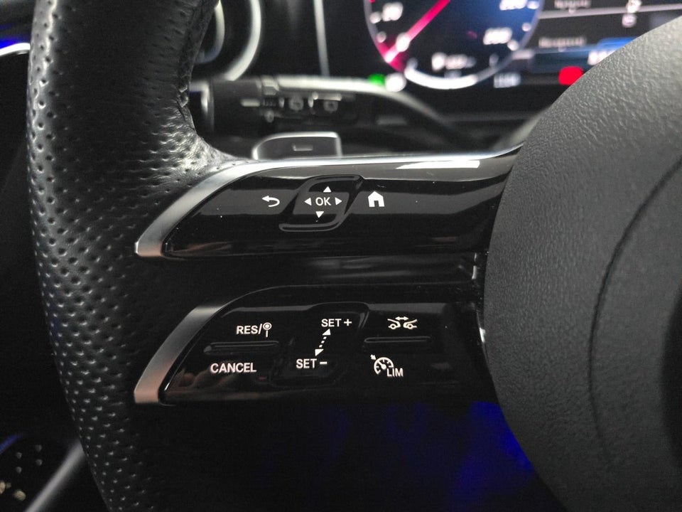 Mercedes C300 e 2,0 AMG Line stc. aut. 5d