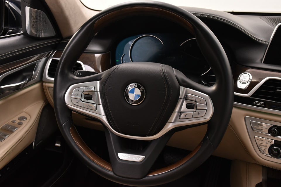 BMW M760Li 6,6 xDrive aut. 4d