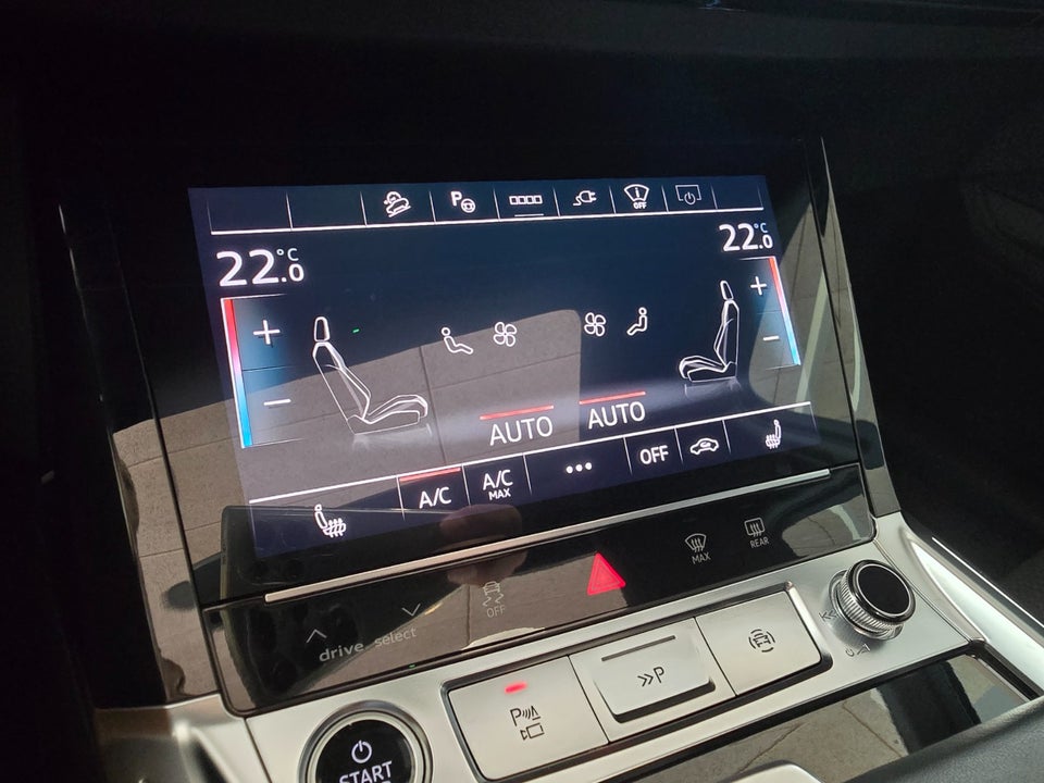 Audi Q8 e-tron 55 S-line quattro 5d