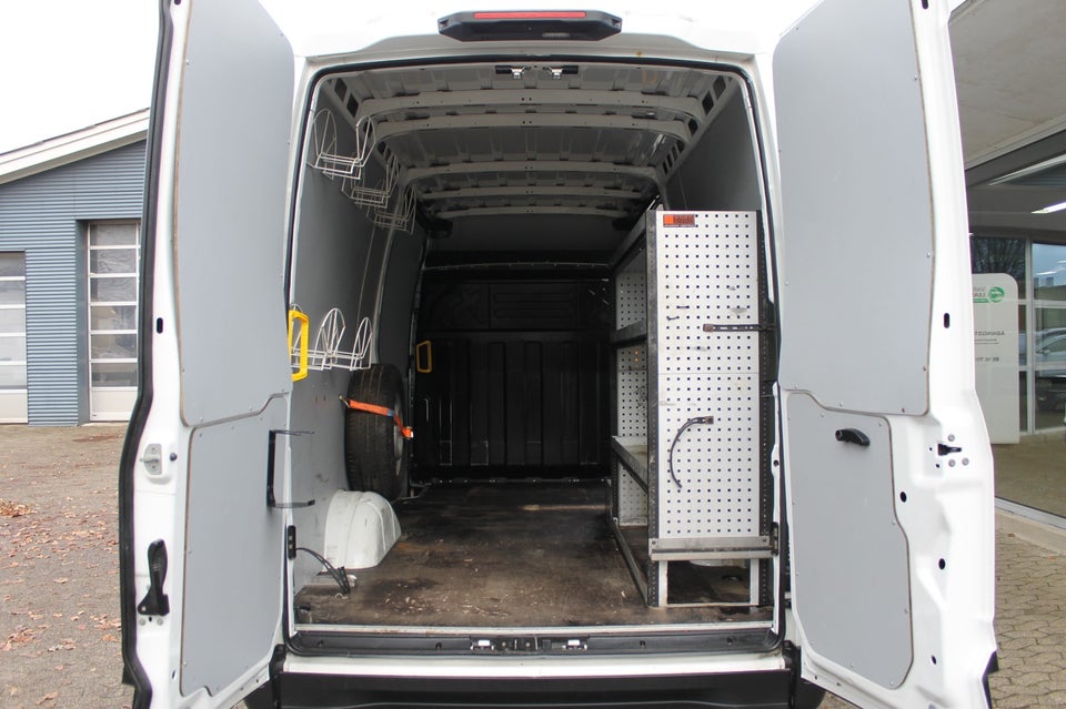 Iveco Daily 3,0 35S18 12m³ Van AG8