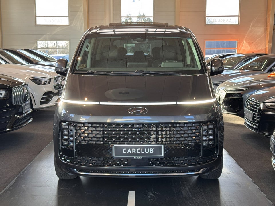 Hyundai Staria 2,2 CRDi Signature aut. AWD 5d