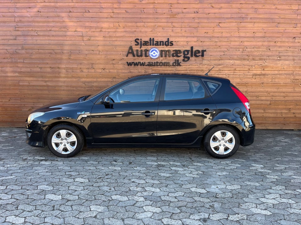 Hyundai i30 1,6 CRDi 90 Comfort Eco 5d