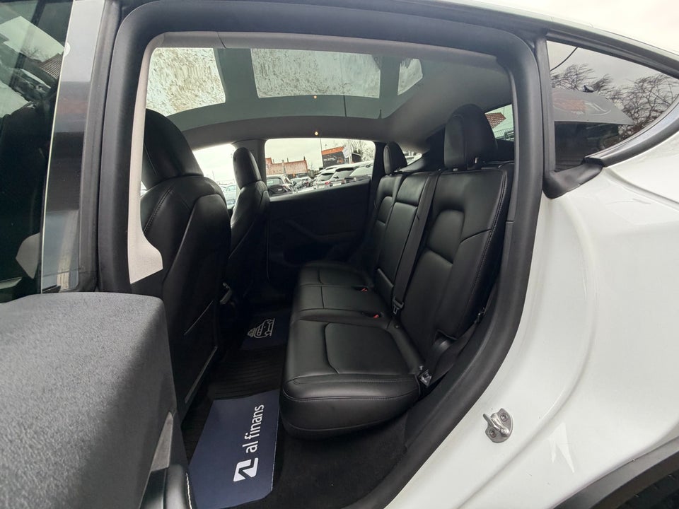 Tesla Model Y Long Range AWD 5d