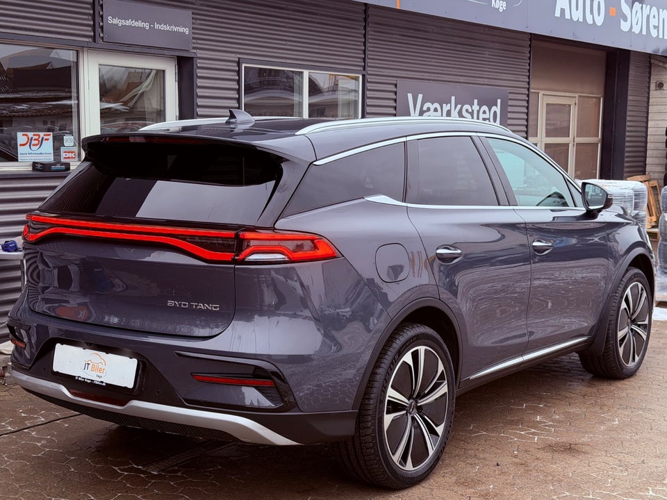 BYD Tang 109 Flagship AWD 7prs 5d