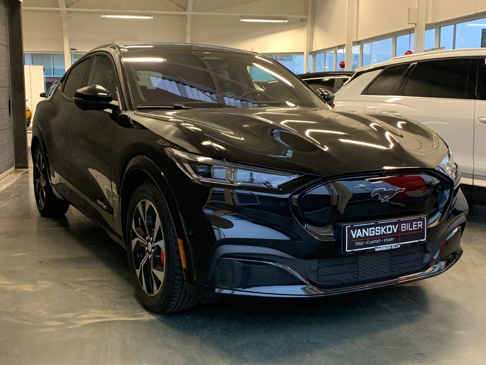 Ford Mustang Mach-E 75 Premium Standard Range AWD 5d