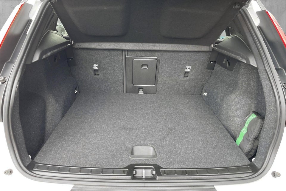 Volvo XC40 ReCharge Twin Plus 5d