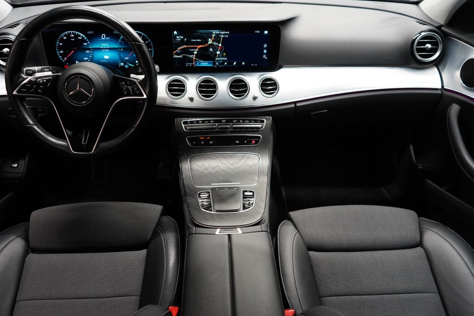 Mercedes E300 de 2,0 Avantgarde stc. aut. 5d