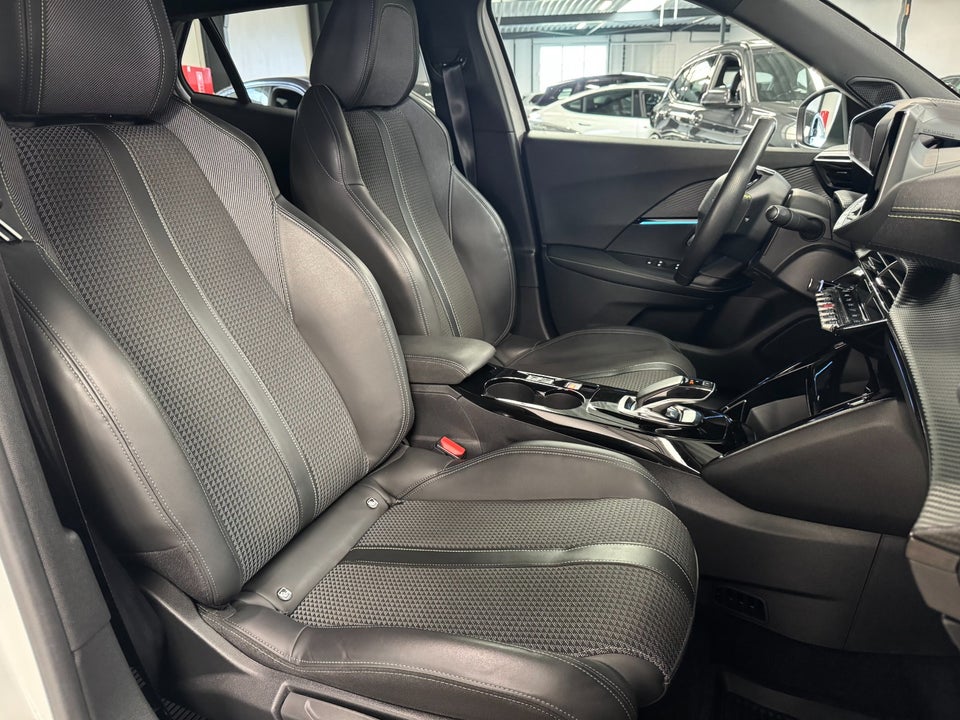 Peugeot e-2008 50 GT Line 5d