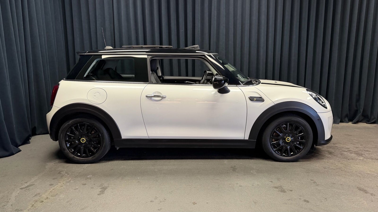 MINI Cooper SE Edition Premium Plus 3d