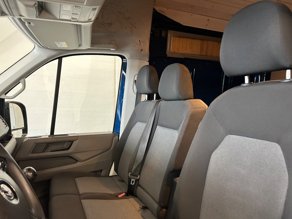 VW Crafter 30 2,0 TDi 177 Kassevogn L3H2