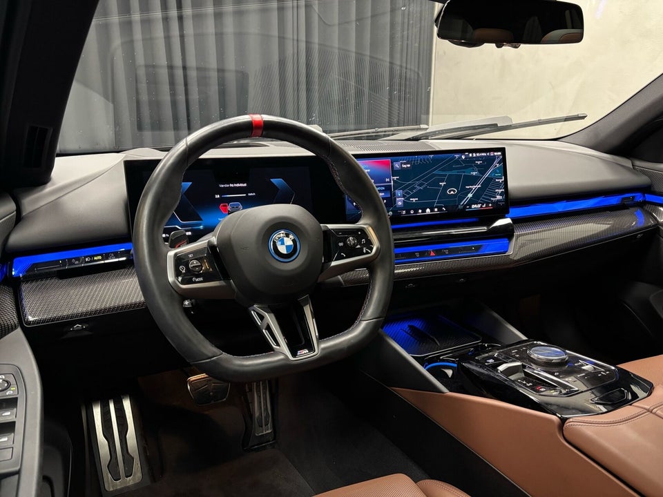 BMW i5 M60 Touring xDrive 5d