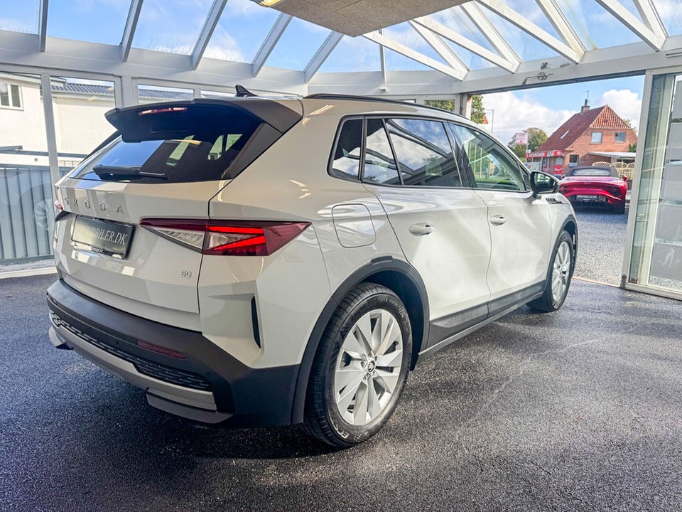 Skoda Elroq 60 iV Loft 5d