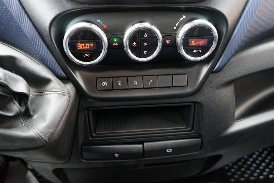 Iveco Daily 2,3 35S16 12m³ Van AG8