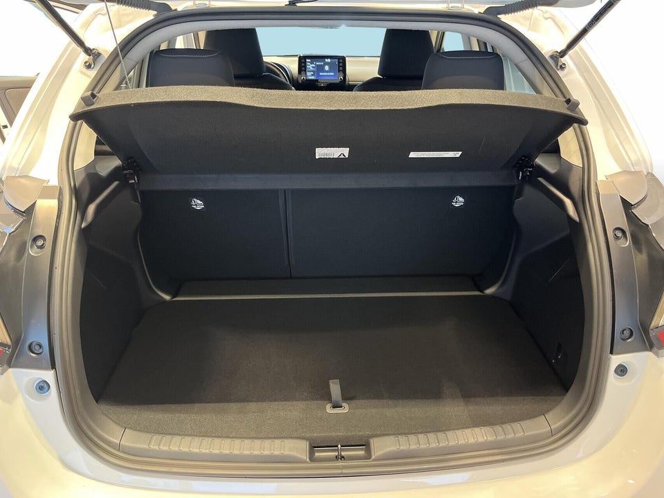 Toyota Yaris 1,5 Active 5d