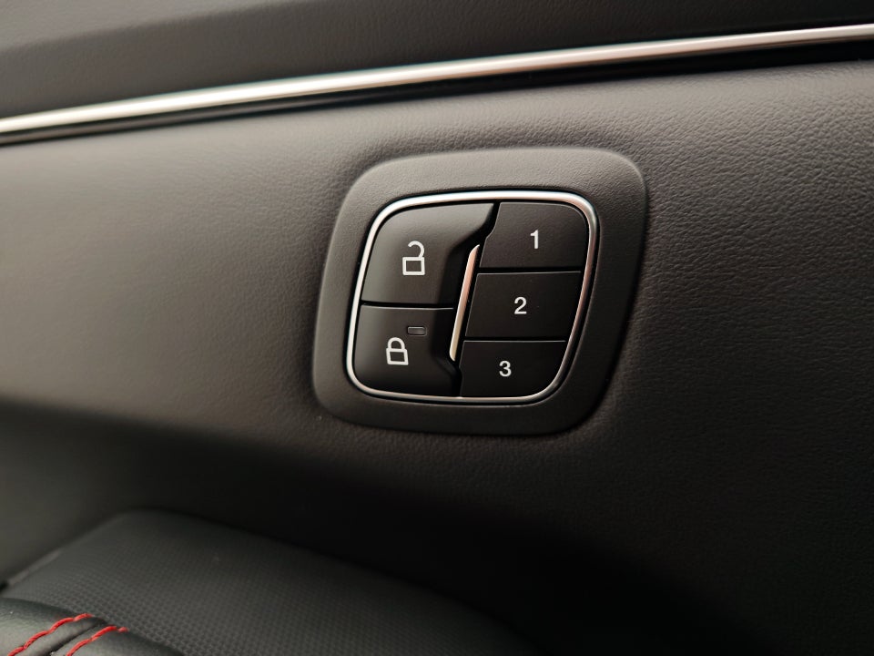 Ford Mustang Mach-E 75 Premium Standard Range AWD 5d