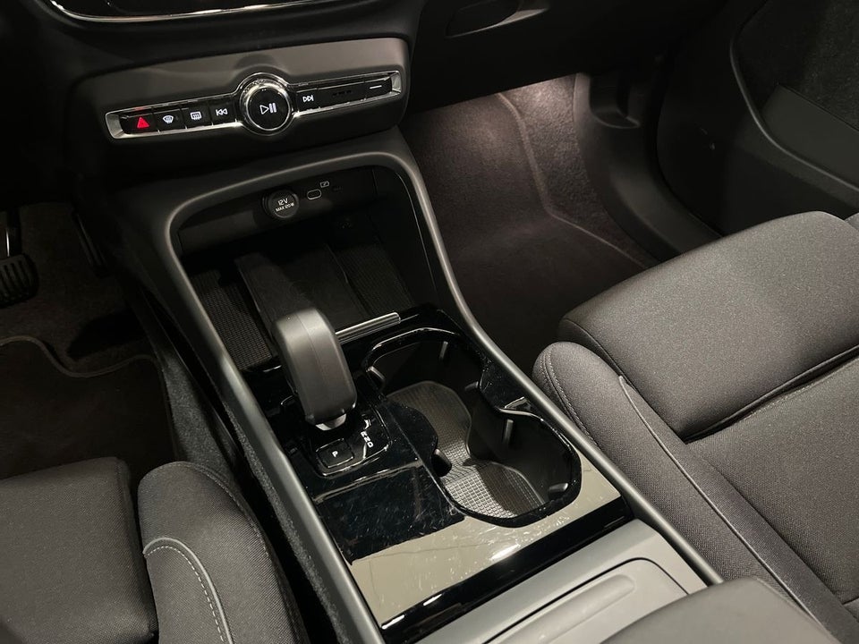 Volvo XC40 P6 ReCharge Core 5d