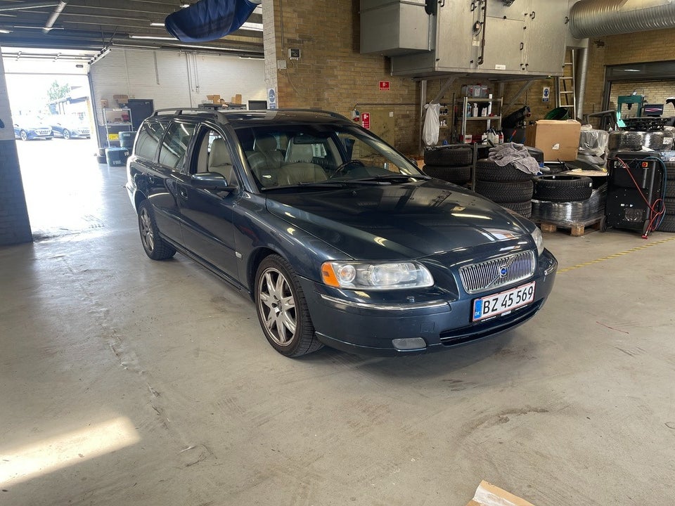 Volvo V70 2,4 D5 163 Summum aut. 5d
