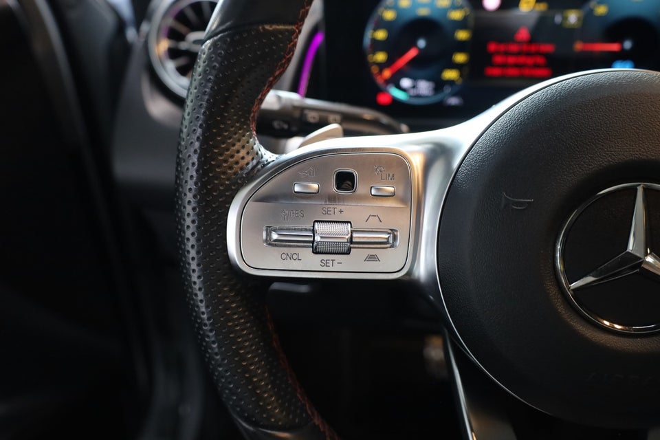 Mercedes EQB300 AMG Line 4Matic 5d