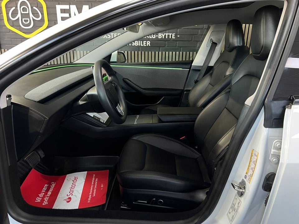 Tesla Model 3 RWD 4d