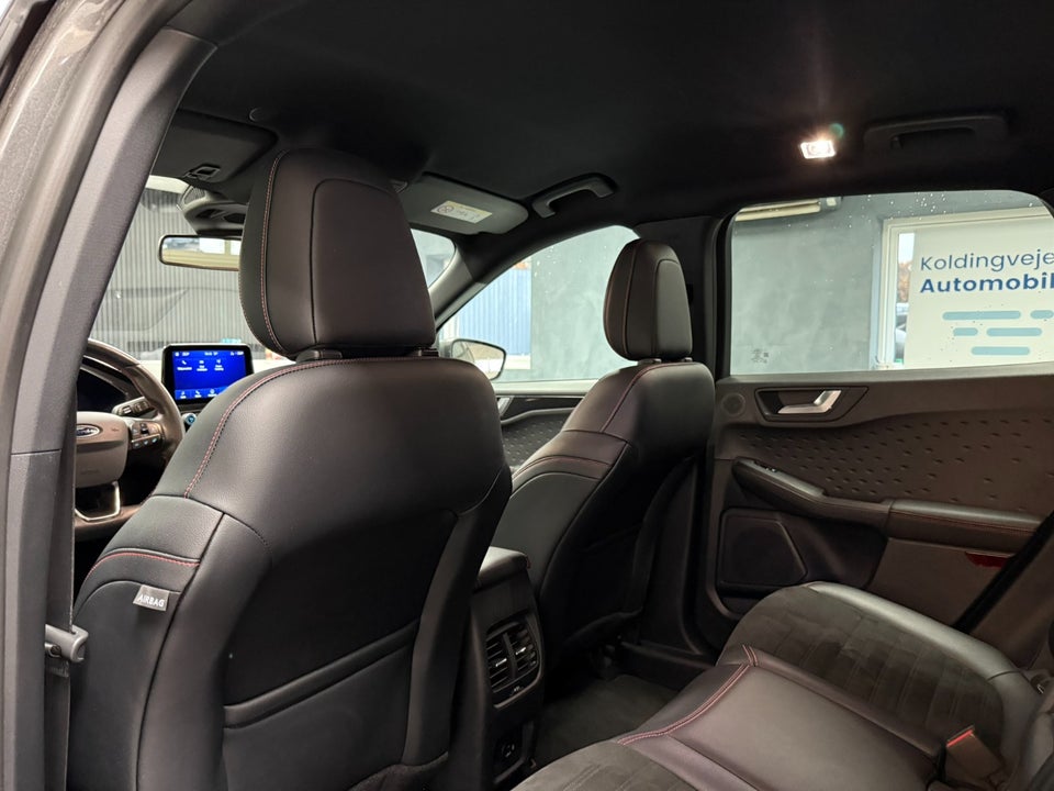 Ford Kuga 2,5 PHEV ST-Line X CVT 5d