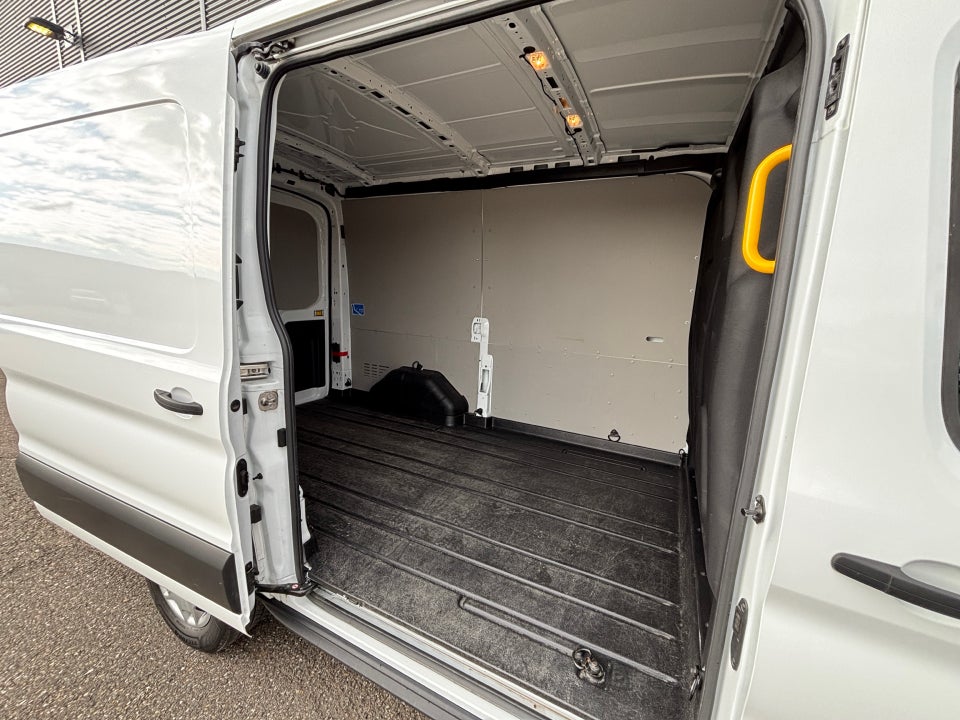 Ford Transit 350 L2 Van 2,0 TDCi 130 Trend H2 FWD