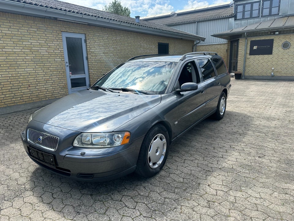Volvo V70 2,4 170 Kinetic aut. 5d