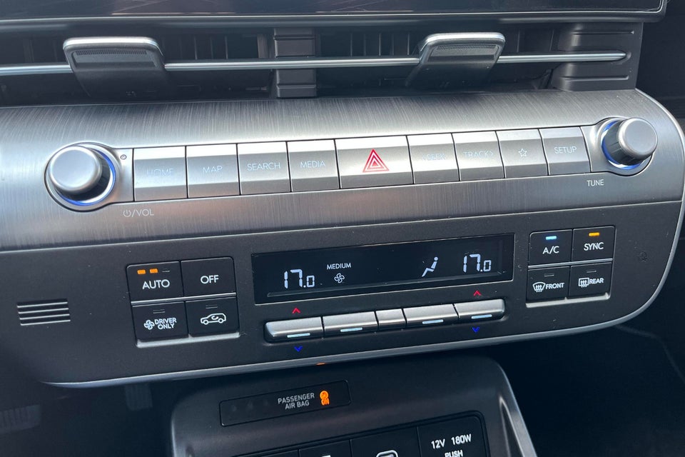 Hyundai Kona 48 EV Essential 5d