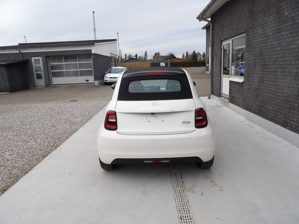 Fiat 500e 42 Icon Pack Cabrio 2d