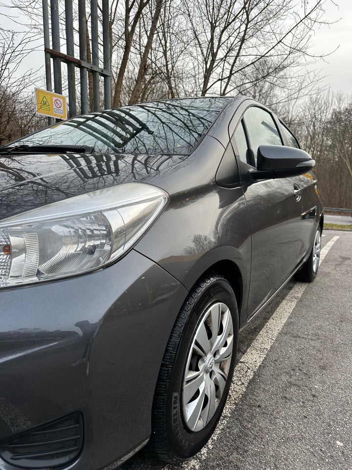 Toyota Yaris 1,0 VVT-i T1 5d