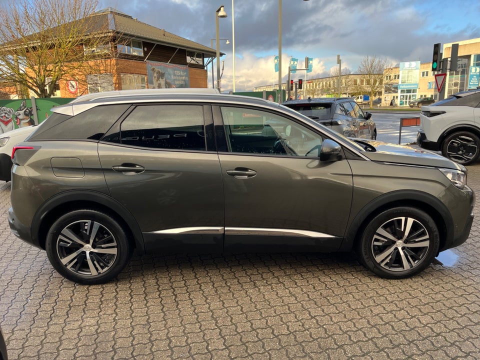 Peugeot 3008 1,2 e-THP 130 Allure EAT6 5d