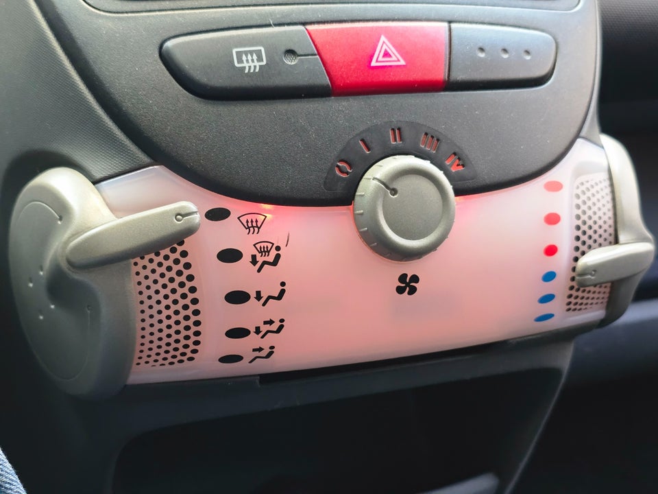 Citroën C1 1,0i SX 5d