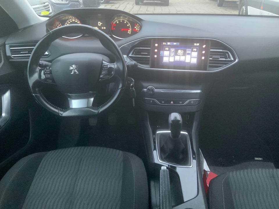 Peugeot 308 1,2 e-THP 110 Access SW 5d