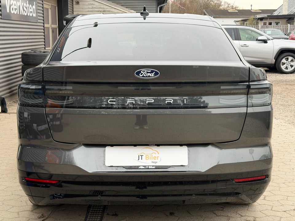 Ford Capri 77 Select Extended Range 5d