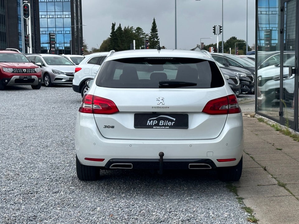 Peugeot 308 1,6 BlueHDi 120 Desire Sky SW 5d