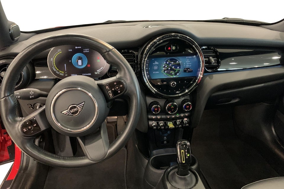 MINI Cooper SE Essential 3d