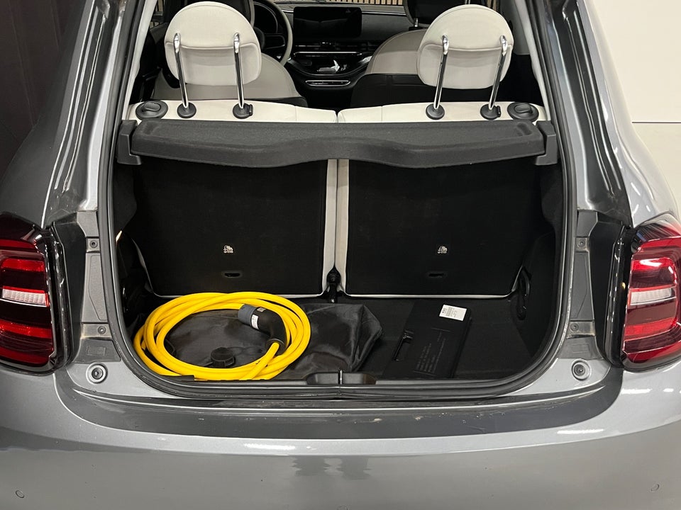 Fiat 500e 42 la Prima 3+1 4d