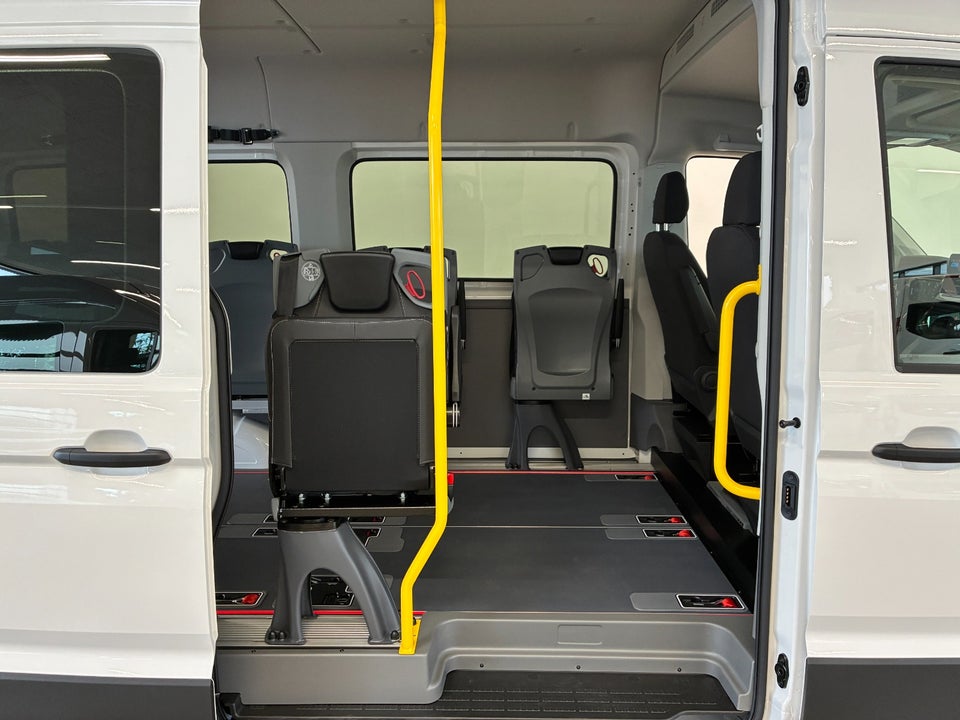 VW Crafter 35 2,0 TDi 140 Kombi L3H3 aut.