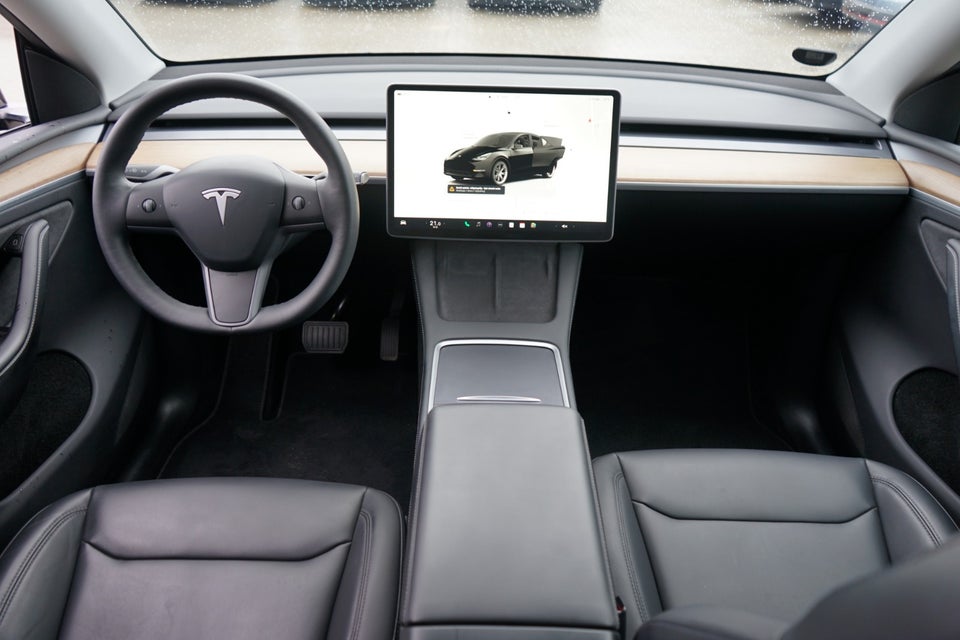 Tesla Model Y Long Range AWD 5d