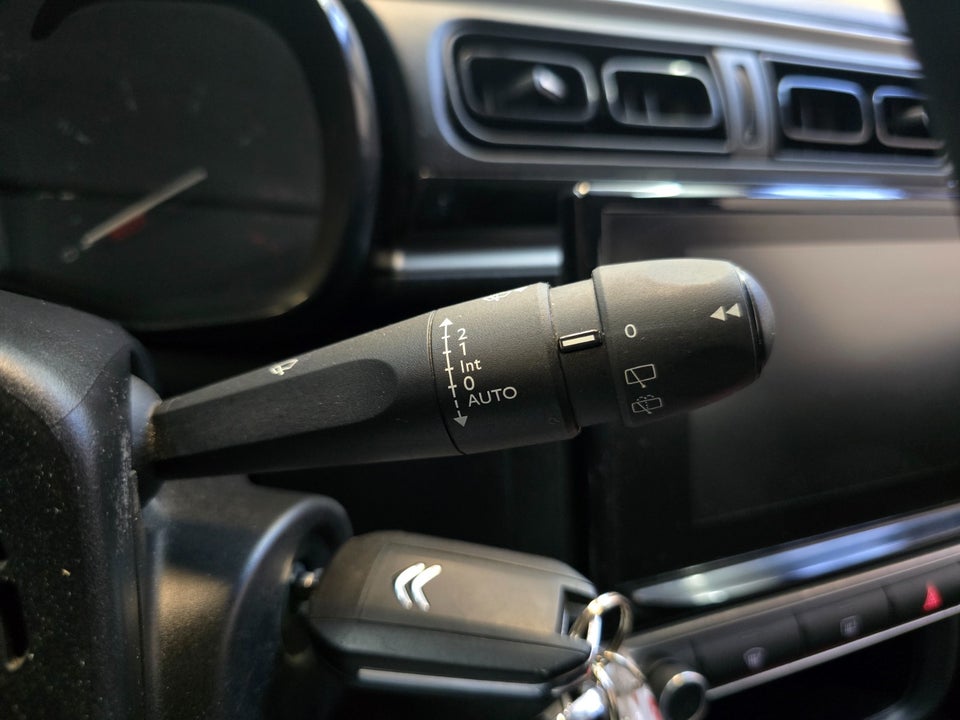 Citroën C3 1,2 PureTech 110 Shine 5d