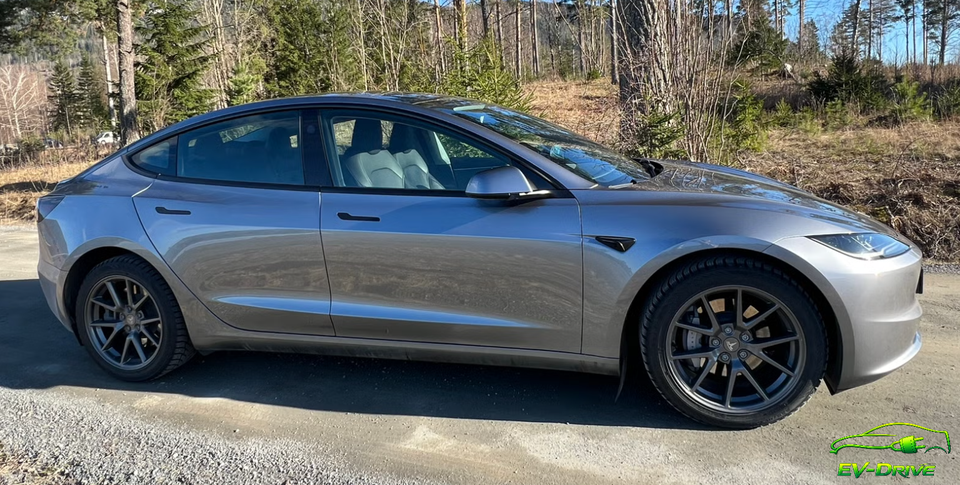 Tesla Model 3 RWD 4d