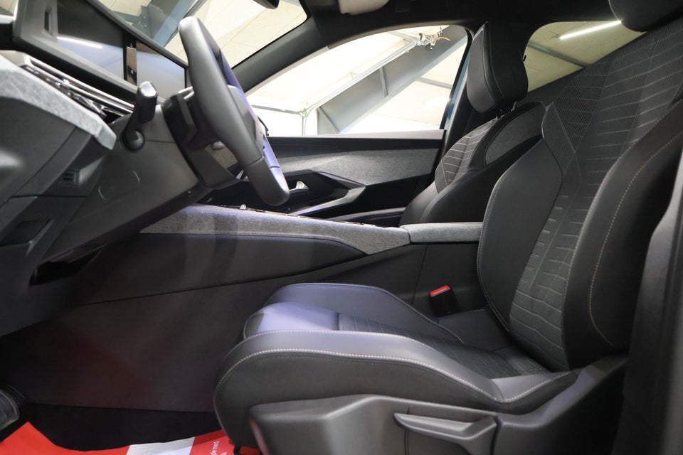 Peugeot e-5008 77 Allure Pack 7prs 5d