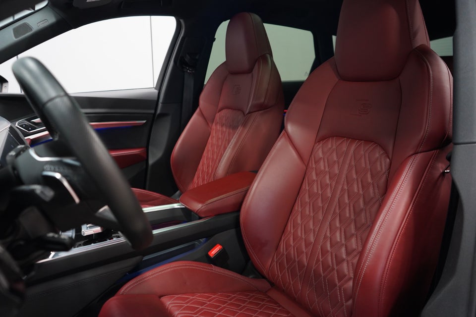 Audi e-tron S quattro 5d