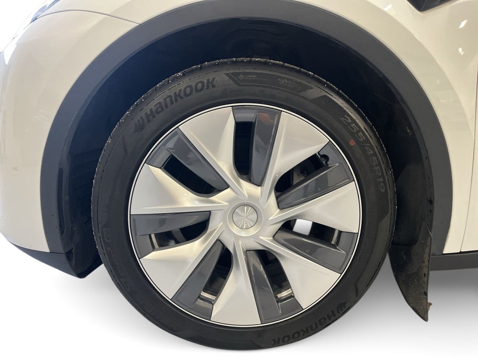 Tesla Model Y Long Range AWD 5d