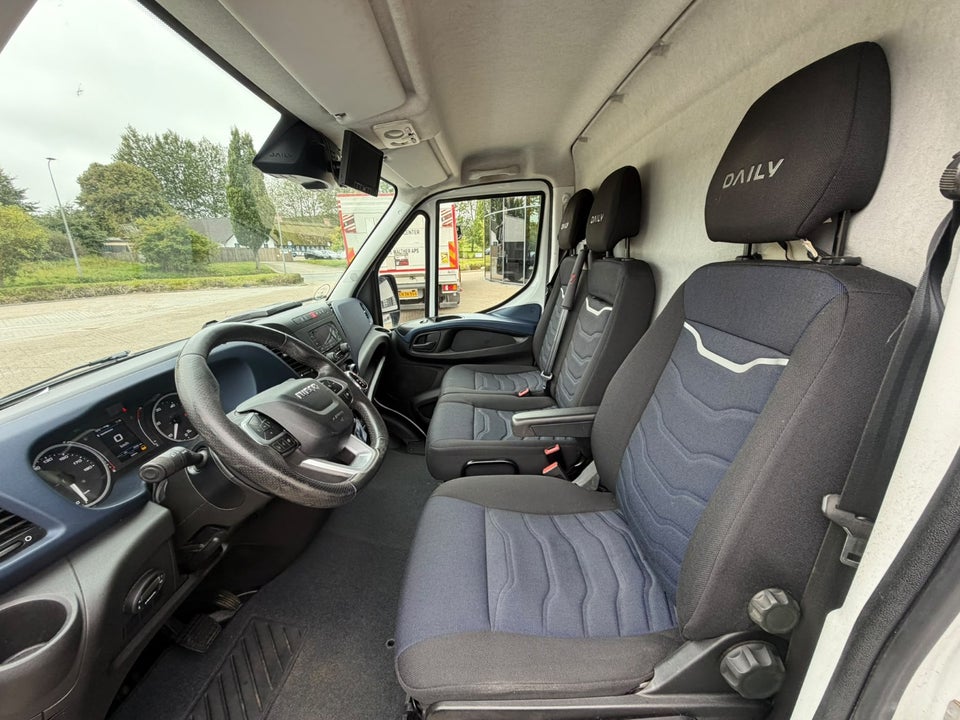 Iveco Daily 2,3 35S16 16m³ Van AG8